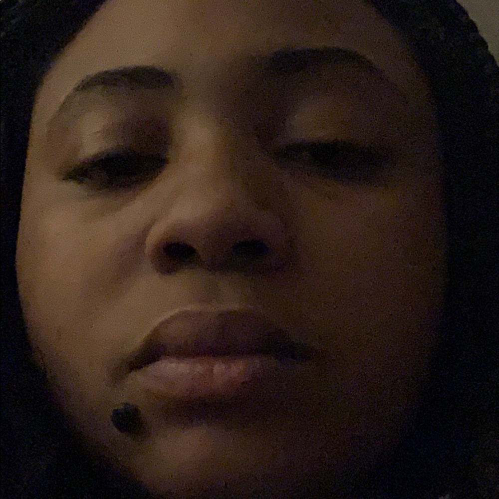 Meet your Posher, Cee